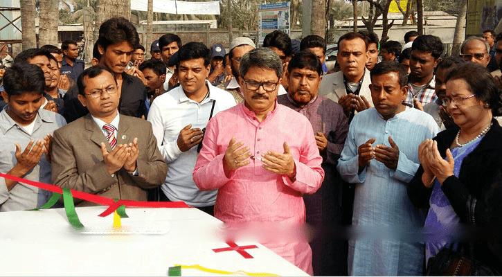 চিকিৎসকরা কর্মস্থলে উপস্থিত না থাকলে কঠোর ব্যবস্থা