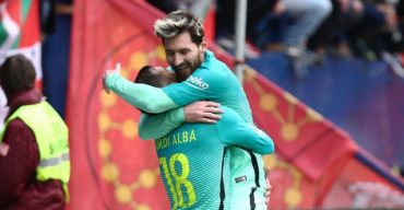 মেসি জাদুতে জয়ে ফিরল বার্স