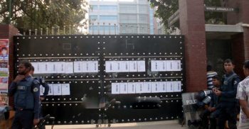 শ্রমিক বিক্ষোভে বন্ধ কারখানা খুলে দেওয়ার ঘোষণা দিয়েছে গার্মেন্ট মালিকদের সংগঠন বিজিএমইএ।