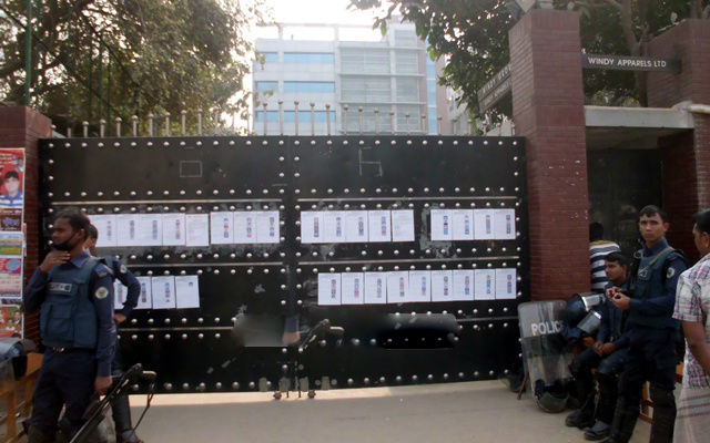 শ্রমিক বিক্ষোভে বন্ধ কারখানা খুলে দেওয়ার ঘোষণা দিয়েছে গার্মেন্ট মালিকদের সংগঠন বিজিএমইএ।