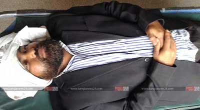 সীতাকুণ্ডে সড়ক দুর্ঘটনায় আহত ১০