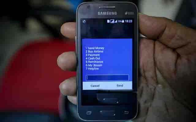 মোবাইল ব‌্যাংকিংয়ে লেনদেন সীমা কমল!