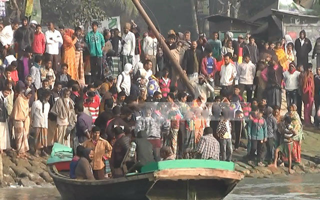 সুগন্ধায় ট্রলারডুবির চার দিন পর  ৩ লাশ উদ্ধার।