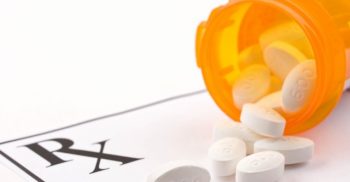 পড়ার উপযোগী করে চিকিৎসকদের ব্যবস্থাপত্র লেখার নির্দেশনা দিয়ে স্বাস্থ্য মন্ত্রণালয়কে নির্দেশ দিয়েছে হাই কোর্ট।