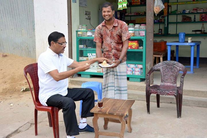ওবায়দুল কাদের সত্যিই অন্যের চেয়ে আলাদা