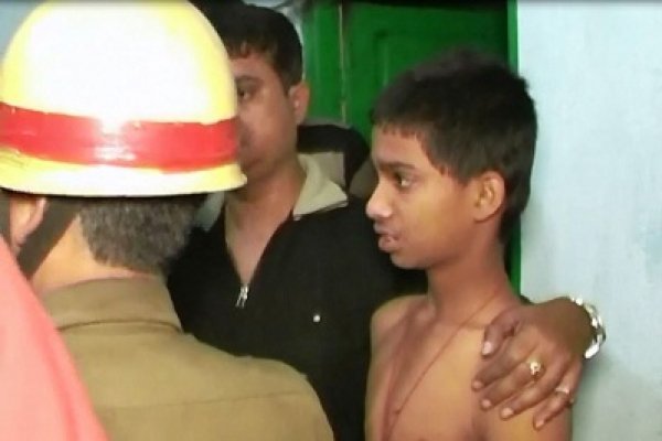 একেই বলে বদলা! পুলিশ, দমকল, পাড়ার চারশো লোককে নাচিয়ে ছাড়ল অষ্টম শ্রেণির ছাত্র