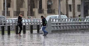 এবার বৃষ্টিতে কাবু মরুর দেশ আমিরাত, বাড়ছে ঠাণ্ডা!