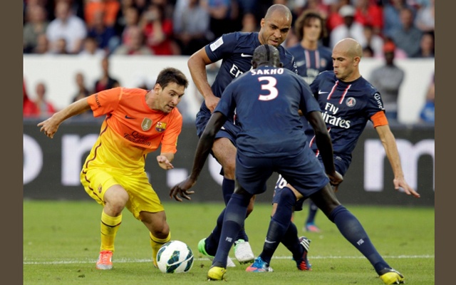 বার্সাকে হারিয়ে শেষ আটে ওঠার স্বপ্ন পিএসজির।