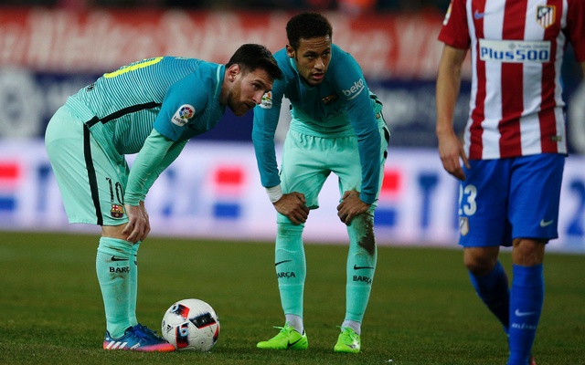 ”মেসি অদ্বিতীয়, নেইমার স্বপ্ন দেখায়”-পিএসজির লেফট-ব্যাক মাক্সওয়েল।