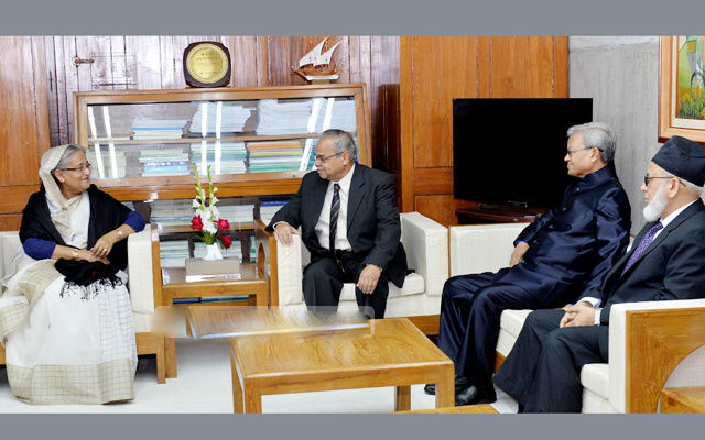 কাজ করেছি নিরপেক্ষভাবে: প্রধানমন্ত্রীকে বিদায়ী সিইসি।