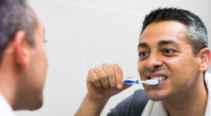 দাঁত না মাজলে যা হয়