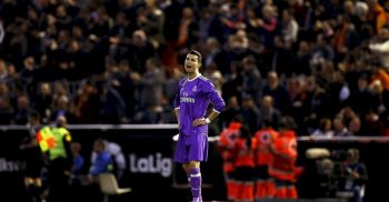 বার্সাকে সুযোগ করে দিচ্ছে রিয়াল