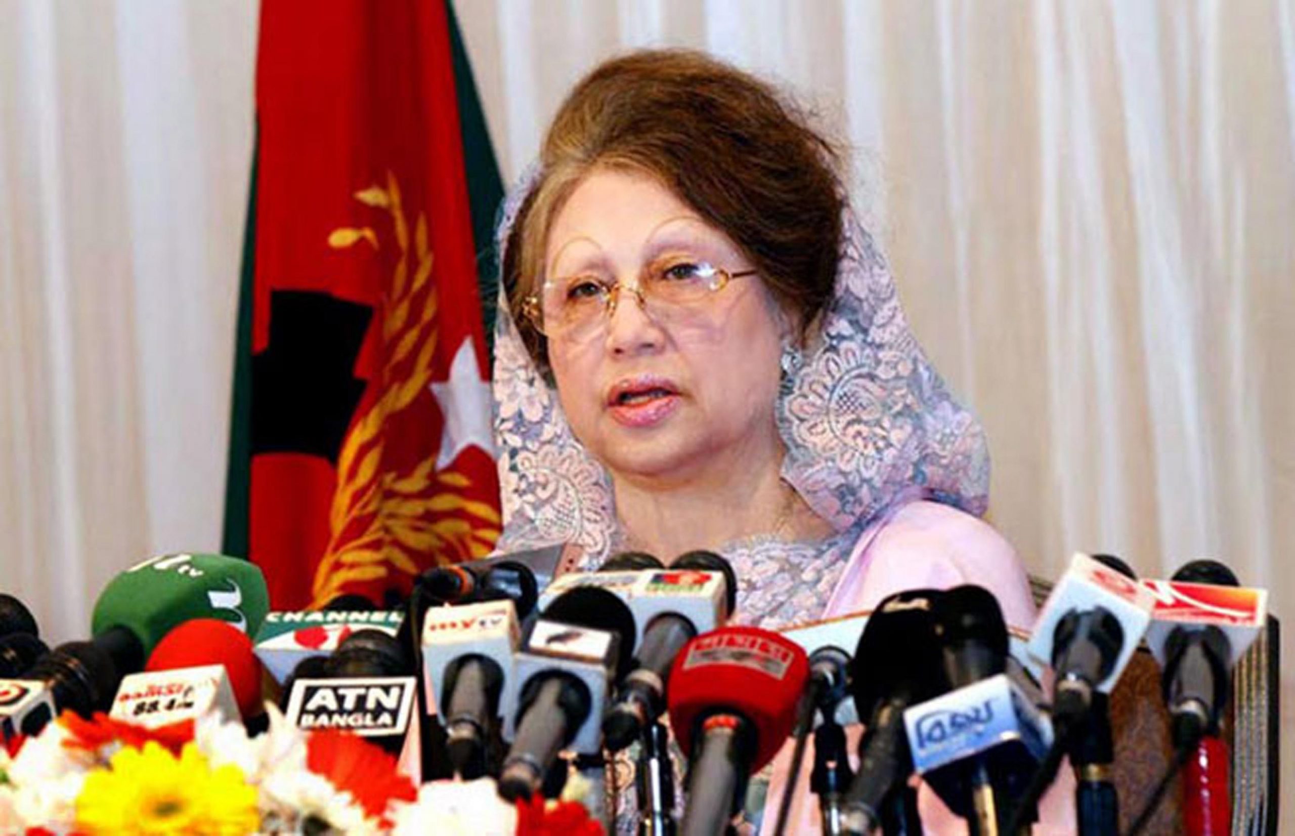 সরকার ক্ষমতার মোহে অন্ধ ও বেপরোয়া হয়ে উঠেছে