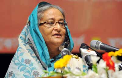 ক্ষমতা দখলকারীরা শিক্ষার্থীদের হাতে অস্ত্র দেয়: প্রধানমন্ত্রী