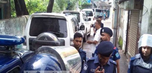 সীতাকুণ্ডে দুই জঙ্গি আস্তানার সন্ধান : নারীসহ আটক ২