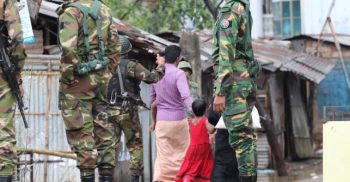 জঙ্গিদের ফ্ল্যাটে অভিযান শুরু করেছে সেনাবাহিনীর প্যারা কমান্ডো সদস্যরা