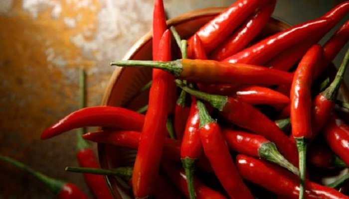যৌন উত্তেজনা বাড়ায় শুকনো লঙ্কা, কমায় রক্তচাপ