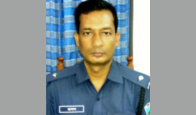 থানা কোয়ার্টারে গলায় ফাঁস দিয়ে ‘আত্মহত্যা’ করলেন ওসি