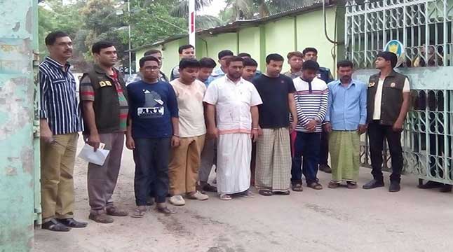 ভুয়া প্রশ্নপত্র বিক্রি : মূলহোতাসহ গ্রেফতার ৯