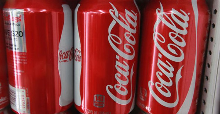 কোকা-কোলার ক্যানে মানুষের বর্জ্য