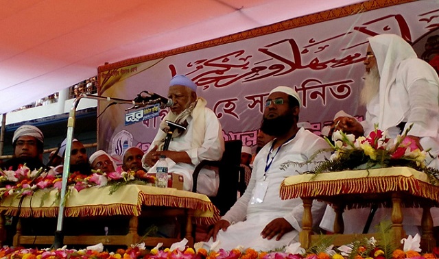 সুপ্রিম কোর্টের দেবী মূর্তি না সরালে সরকারের পতন অনিবার্য:: আল্লামা শাহ আহমদ শফী