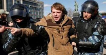 রাশিয়ার প্রধান বিরোধীদলীয় নেতা আলেক্সেই নাভালনি গ্রেফতার