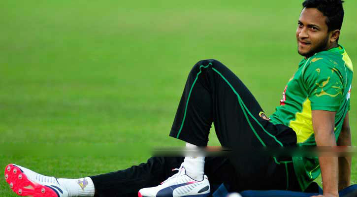 ক্রিকেটে তিন ফরমেটে শীর্ষে সাকিব