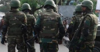 জঙ্গিদের  গ্রেপ্তার করার লক্ষ্যে প্যারা-কমান্ডোর অভিযানে নতুন কৌশল