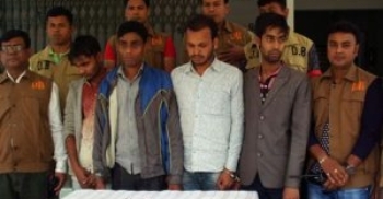 প্রেমিকার বিয়ে ভাঙতে গিয়ে অস্ত্রসহ পুলিশের হাতে আটক ৪ জন