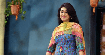 শাকিব খানকে বিয়ে করে অপু বিশ্বাস হয়ে যান ‘অপু ইসলাম খান’