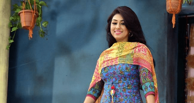 শাকিব খানকে বিয়ে করে অপু বিশ্বাস হয়ে যান ‘অপু ইসলাম খান’