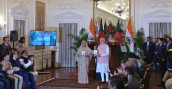 বঙ্গবন্ধুর অসমাপ্ত আত্মজীবনীর হিন্দি সংস্করণের মোড়ক উন্মোচন