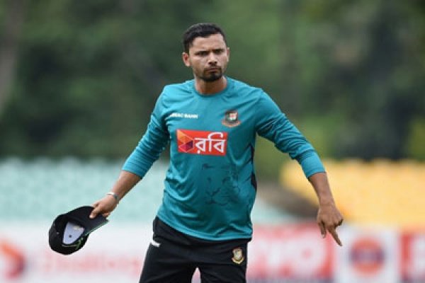 কেমন লাগছে মাশরাফির বডি-ল্যাংঙ্গুয়েজ?