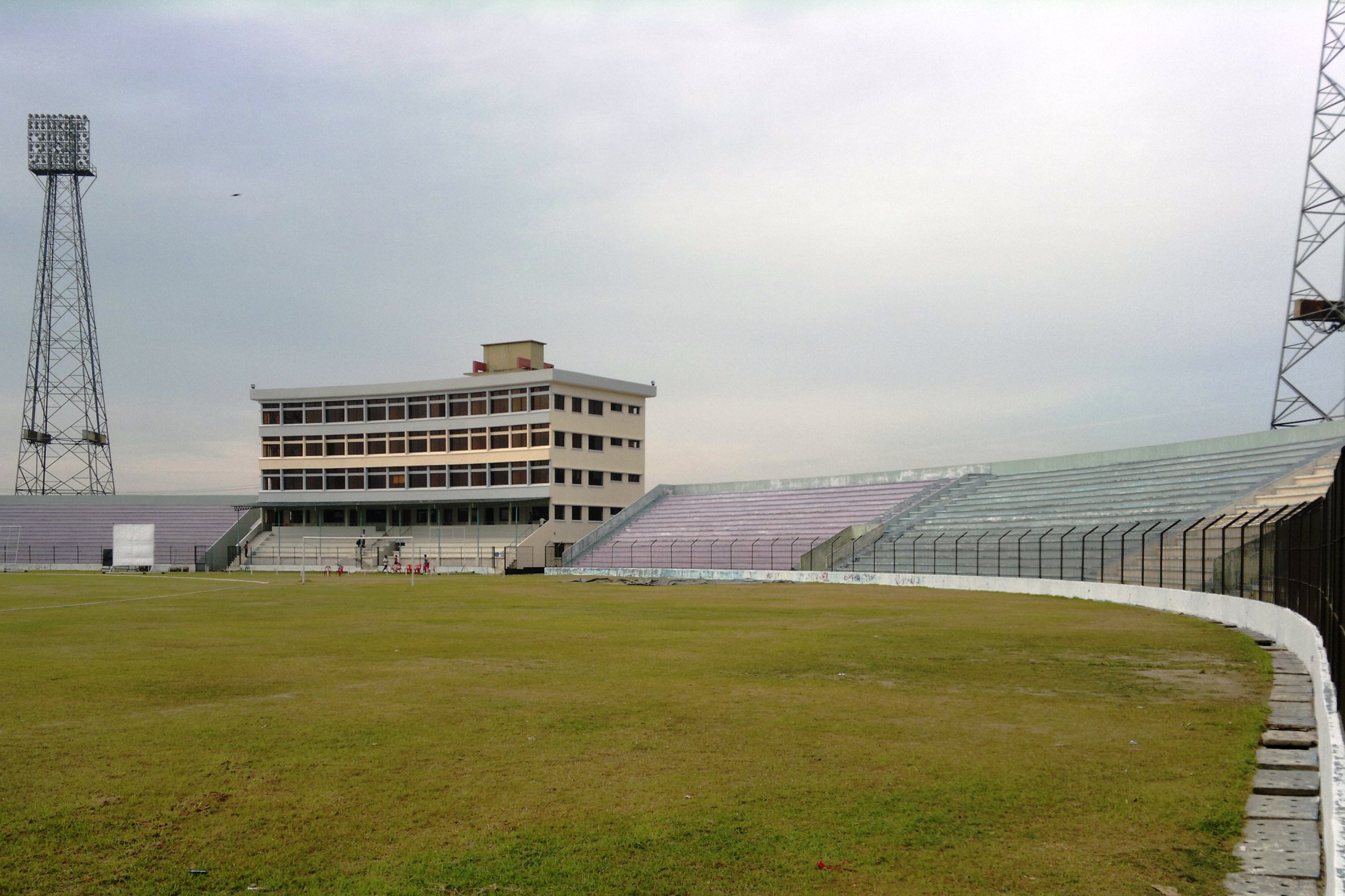 বিল দিতে না পারায় বরিশাল স্টেডিয়ামে বিদ্যুৎ বিচ্ছিন্ন !
