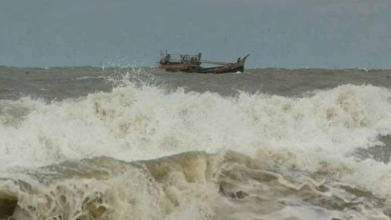ধেয়ে আসছে ঘূর্ণিঝড় ‘মোরা !! ৭ নম্বর বিপদ সংকেত