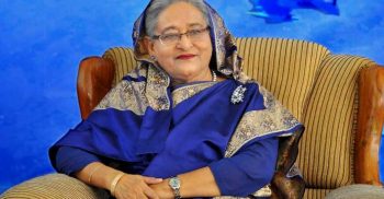সেই ‘অসহায় নারী’ থেকে দাপুটে নেতা শেখ হাসিনা