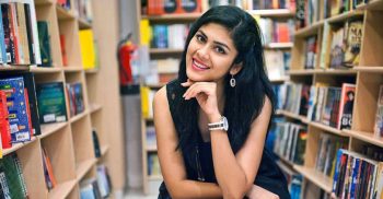 ২৫ বছরেই সর্বকনিষ্ঠ ‘রোম্যান্স রাইটার