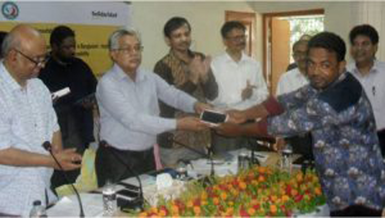 পরিবেশ ভারসাম্য ঠিক রেখে চিংড়ী চাষ করতে হবে -মৎস্য প্রতিমন্ত্রী