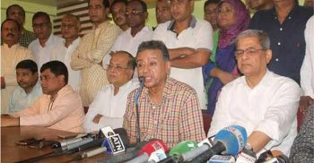 এমন আক্রমণ জীবনে দেখি নাই……আমীর খসরু