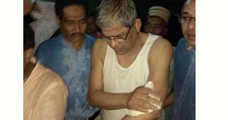 চট্টগ্রামে মির্জা ফখরুলের গাড়িবহরে আ.লীগের হামলা: মির্জা ফখরুল-আমির খসরুসহ আহত ৪