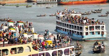 অতিরিক্ত যাত্রী তোলার অভিযোগে সদরঘাটে ৮ লঞ্চের বিরুদ্ধে মামলা
