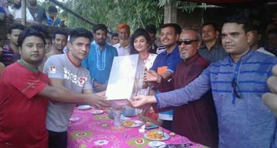 পরশুরামে প্রীতি ফুটবল ম্যাচ অনুষ্ঠিত