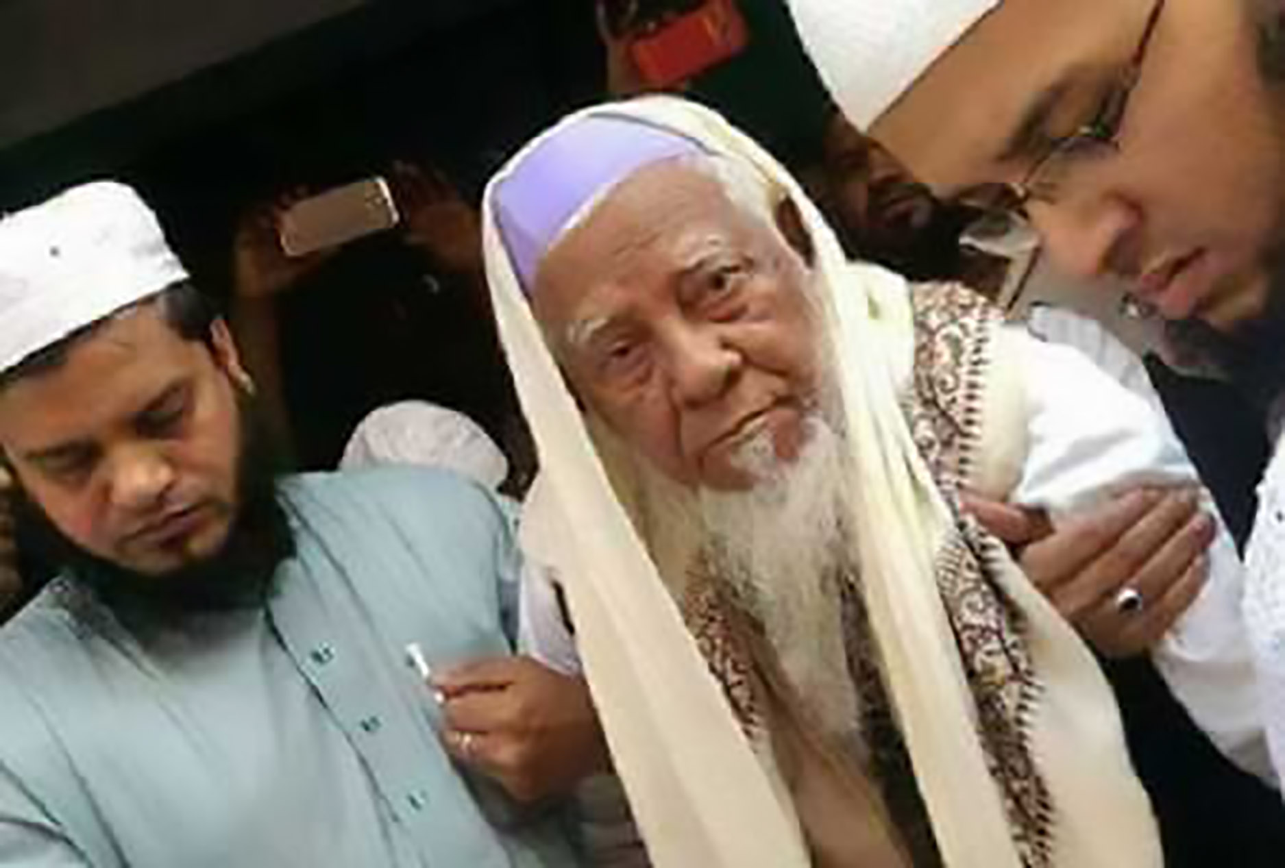 আল্লামা শফীর অবস্থা উন্নতির দিকে