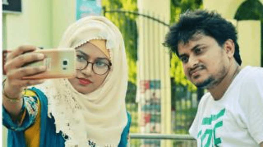 নতুন বউ, পাসপোর্ট ও একটি বেওয়ারিশ ফোন