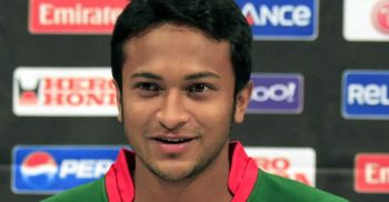 গর্জে উঠুন সাকিব!