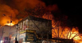 লন্ডনের মার্কেটে ভয়াবহ অগ্নিকান্ড