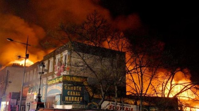 লন্ডনের মার্কেটে ভয়াবহ অগ্নিকান্ড