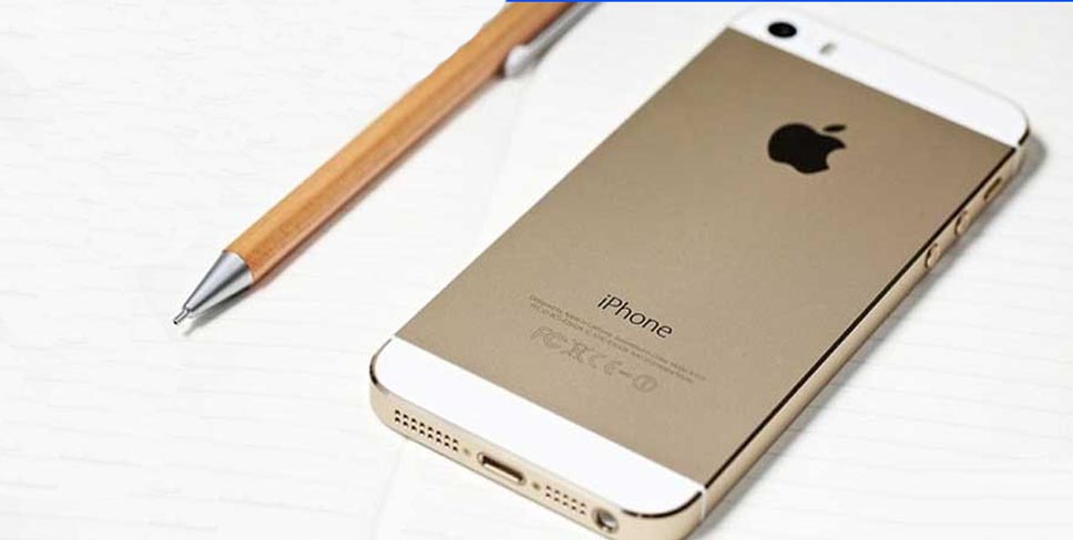 মাইক্রোসফটের জন্যই জন্ম আইফোনের