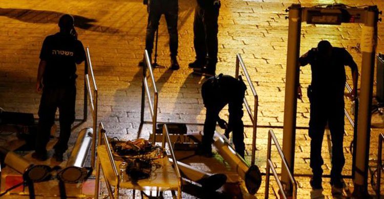 আল আকসা থেকে সরিয়ে নেওয়া হলো মেটাল ডিটেক্টর