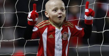 সবাইকে কাঁদিয়ে না ফেরার দেশে লরি